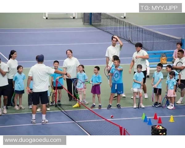 广州网球队的节奏揭秘:网球巨献背后的训练与激情探索 广州网球队的节奏揭秘:网球巨献背后的训练与激情探索