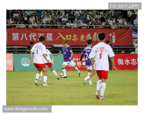 足球明星文化水平探讨与社会影响分析是否普遍偏低 足球明星文化水平探讨与社会影响分析是否普遍偏低