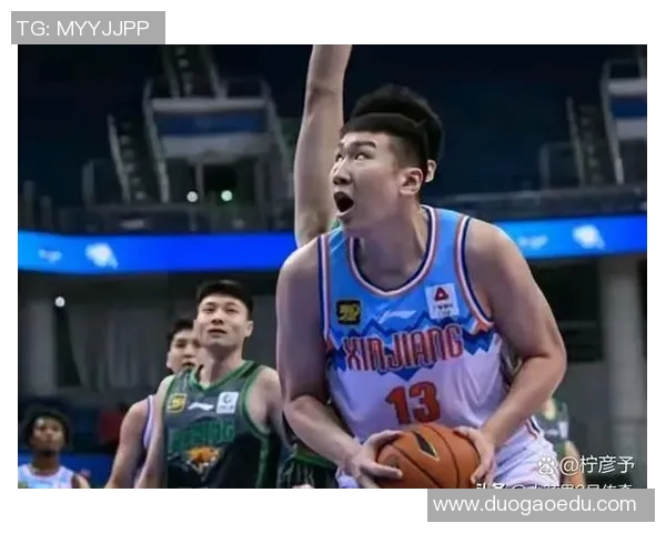 上海篮球队以56分领跑世锦赛积分榜展现强劲实力