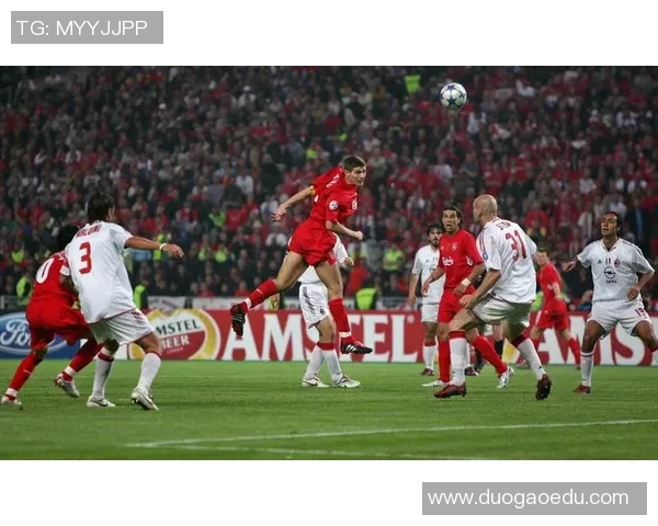 足球明星的经典语录与精彩瞬间的完美结合展现运动精神与激情魅力 足球明星的经典语录与精彩瞬间的完美结合展现运动精神与激情魅力