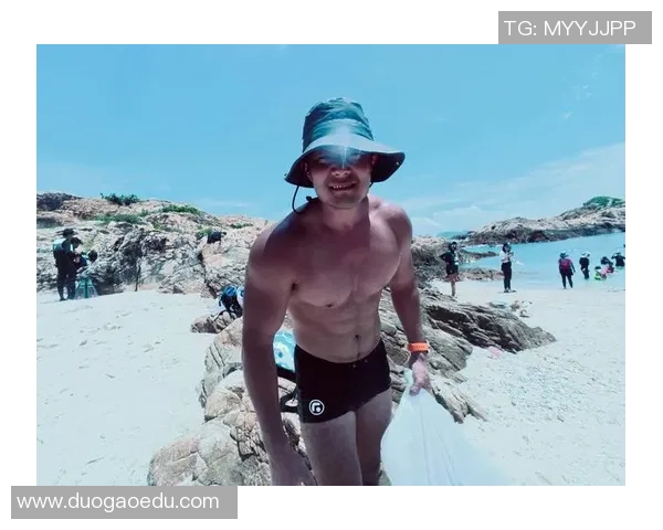 黑皮帅哥足球明星的魅力与成就揭秘,探索他们在绿茵场上的传奇故事 黑皮帅哥足球明星的魅力与成就揭秘,探索他们在绿茵场上的传奇故事